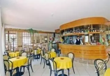 考斯特酒店 3* 利莫内-苏尔加达